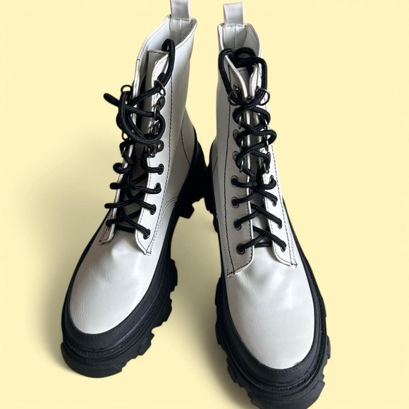 New Portland Boot Co Lace-Up Platform Boots White 7.5 | Never Worn! - Picture 4 of 7